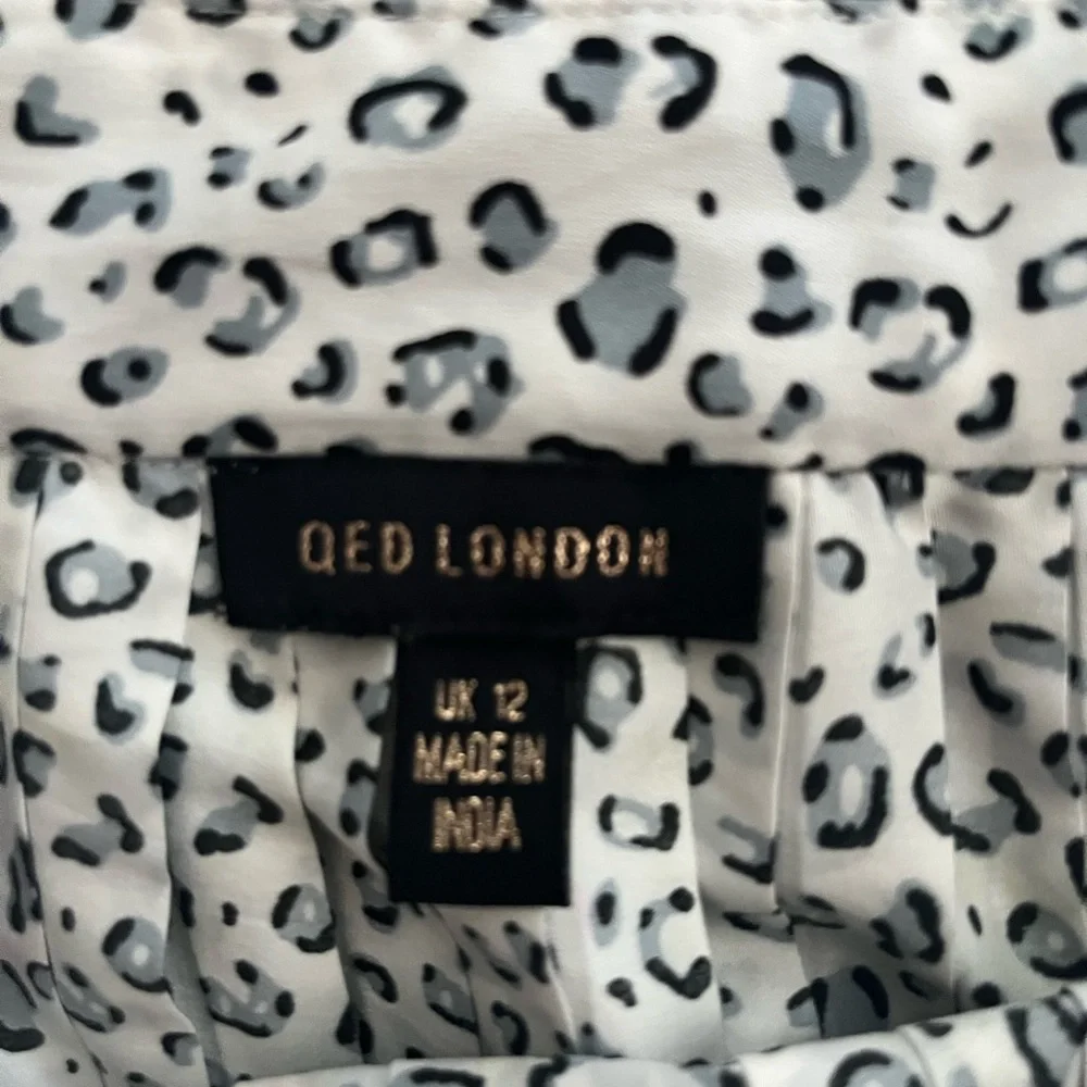 QED London Black and White Maxi Pleated Skirt - Picture 3 of 3